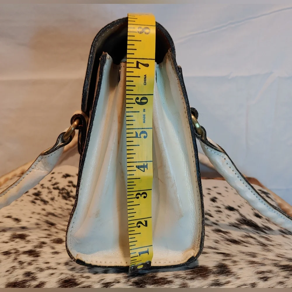 Patricia Nash Sanabria White Waxed Tooled Cream & Tan Satchel NWOT - Picture 13 of 16